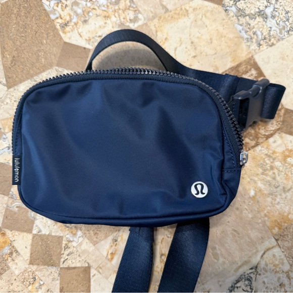 lululemon athletica Other - lululem crossbody/belt bag